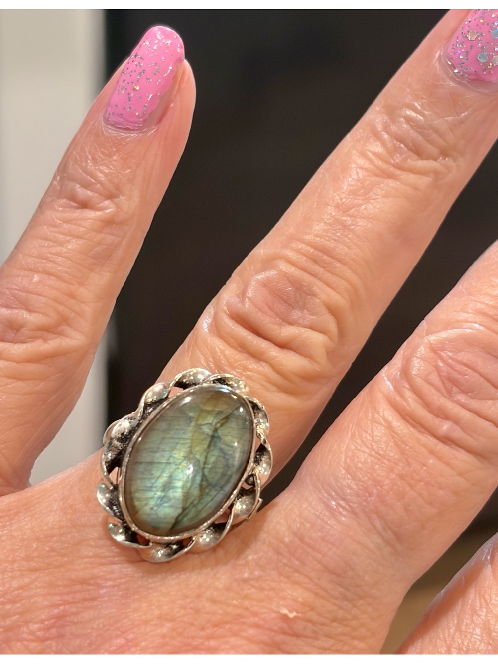 VintageSterling Silver Labradorite Oval Ring in Iridescent Green Stamped 925 Siz
